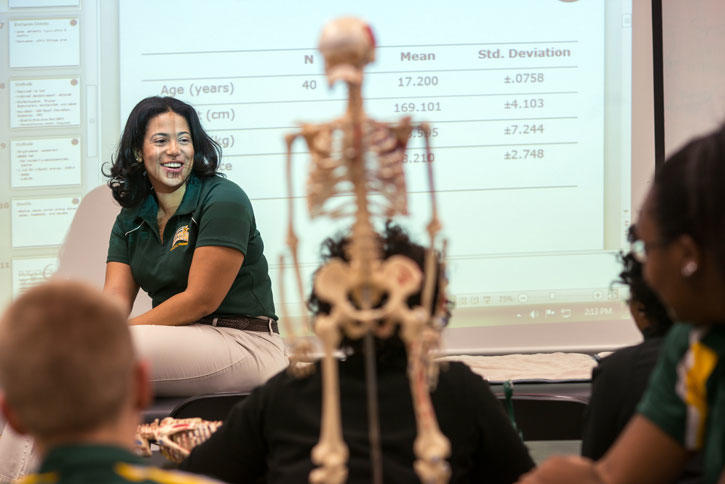 A Mason instructor leads a presentation